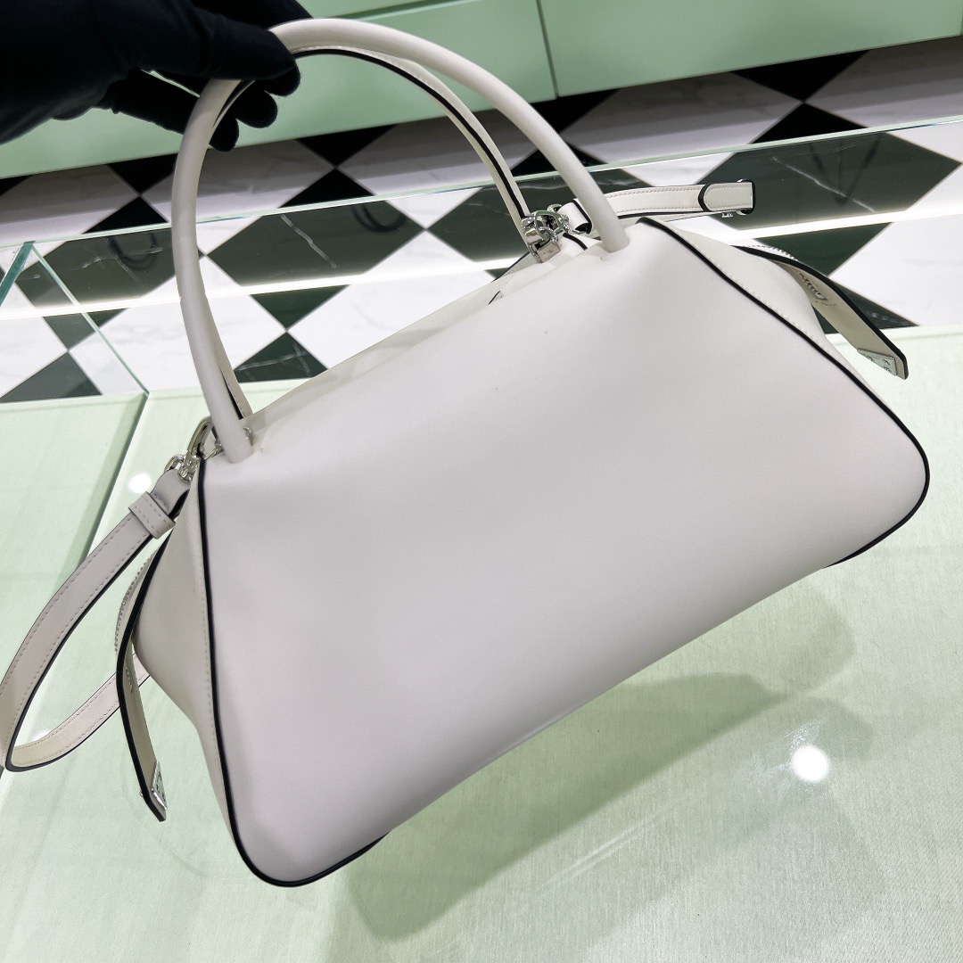 P*rada Bag Top Quality