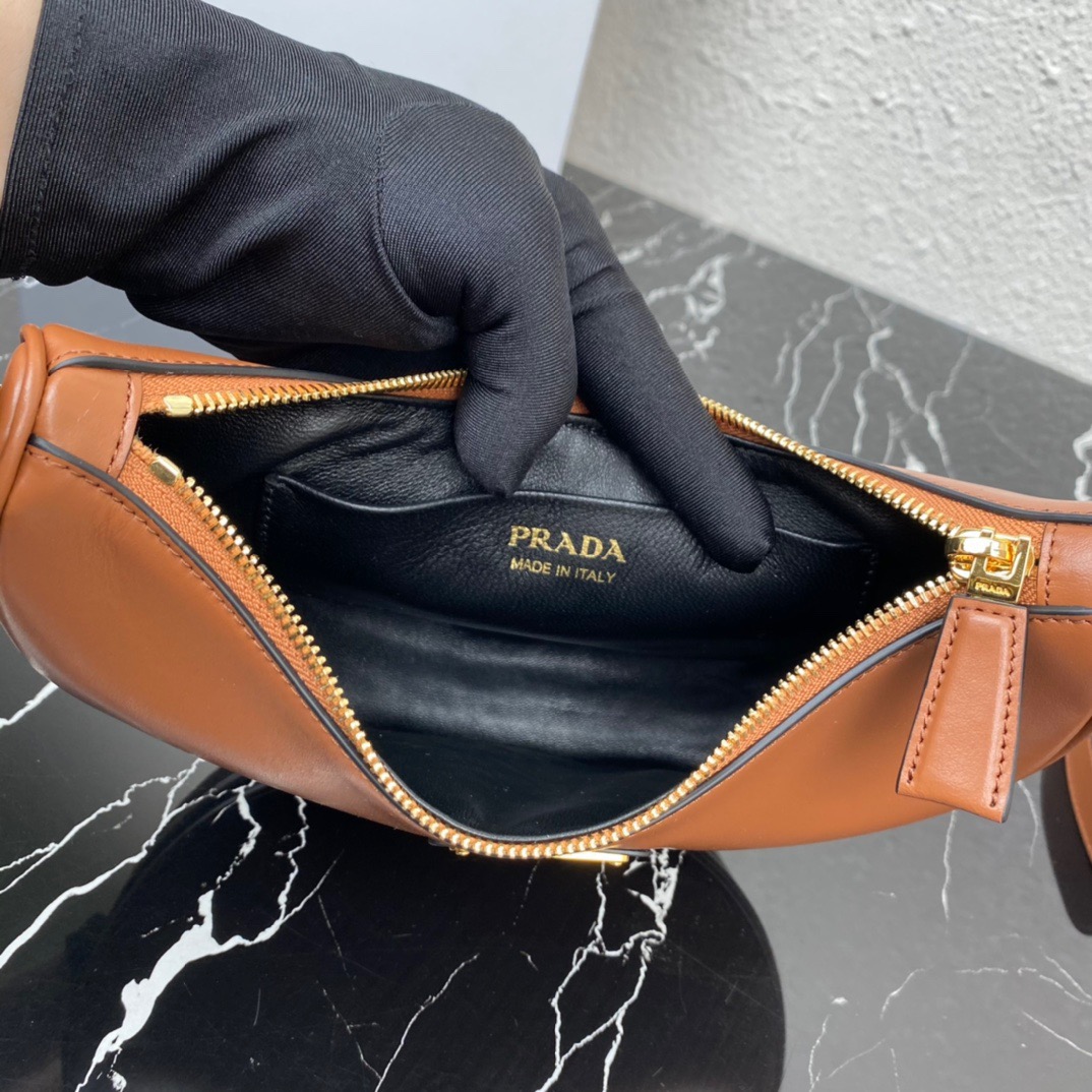 P*rada Bag Top Quality