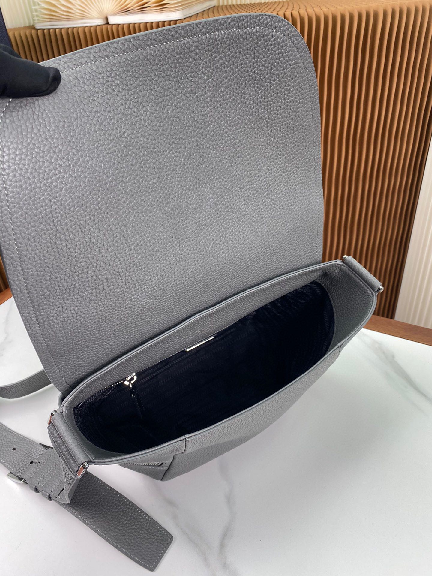 P*rada Bag Top Quality