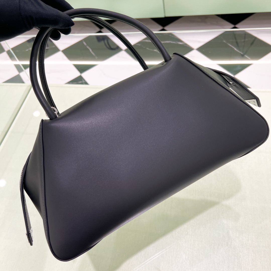 P*rada Bag Top Quality