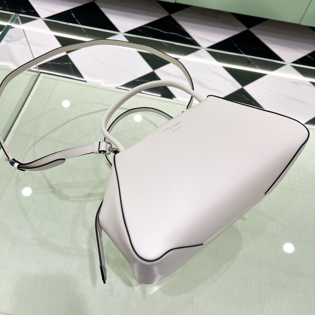 P*rada Bag Top Quality