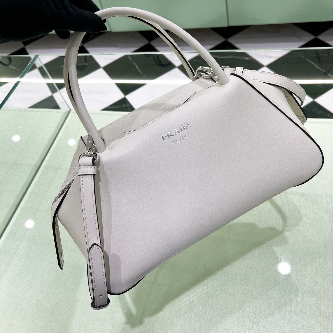 P*rada Bag Top Quality