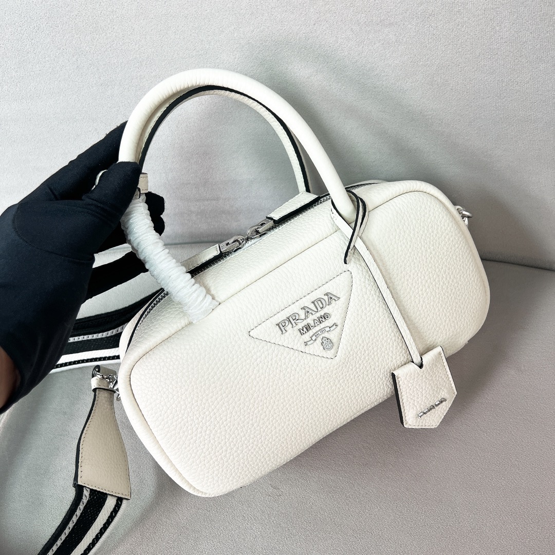 P*rada Bag Top Quality