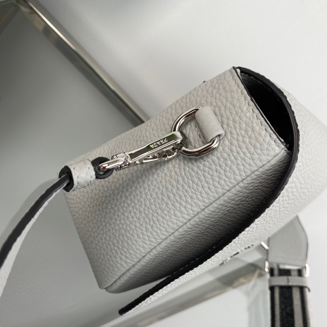 P*rada Bag Top Quality