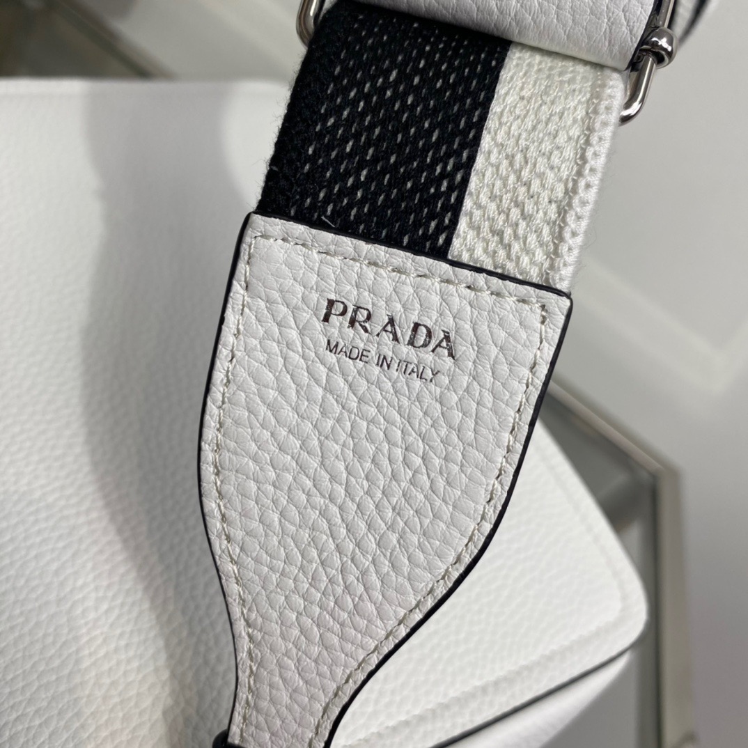 P*rada Bag Top Quality
