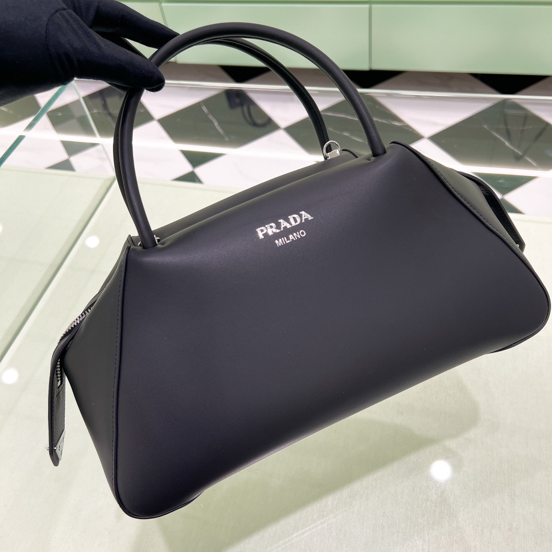 P*rada Bag Top Quality
