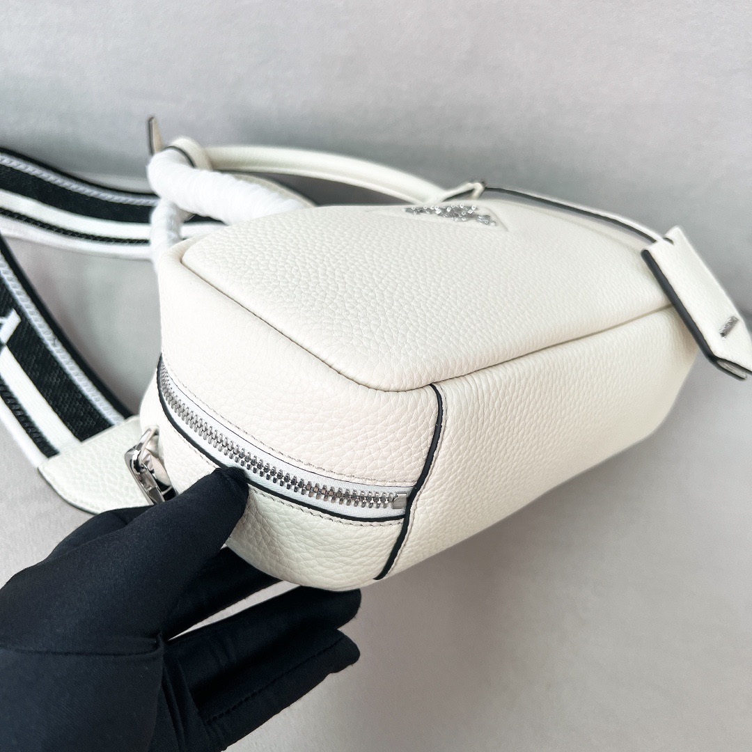 P*rada Bag Top Quality