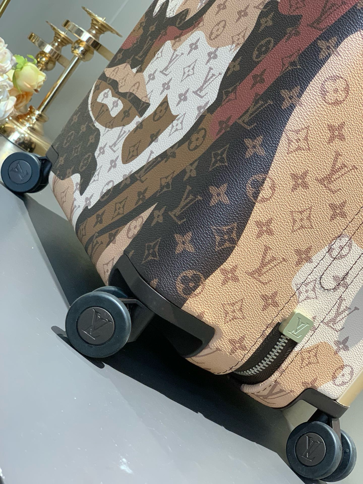 L*ouis V*uitton Luggage