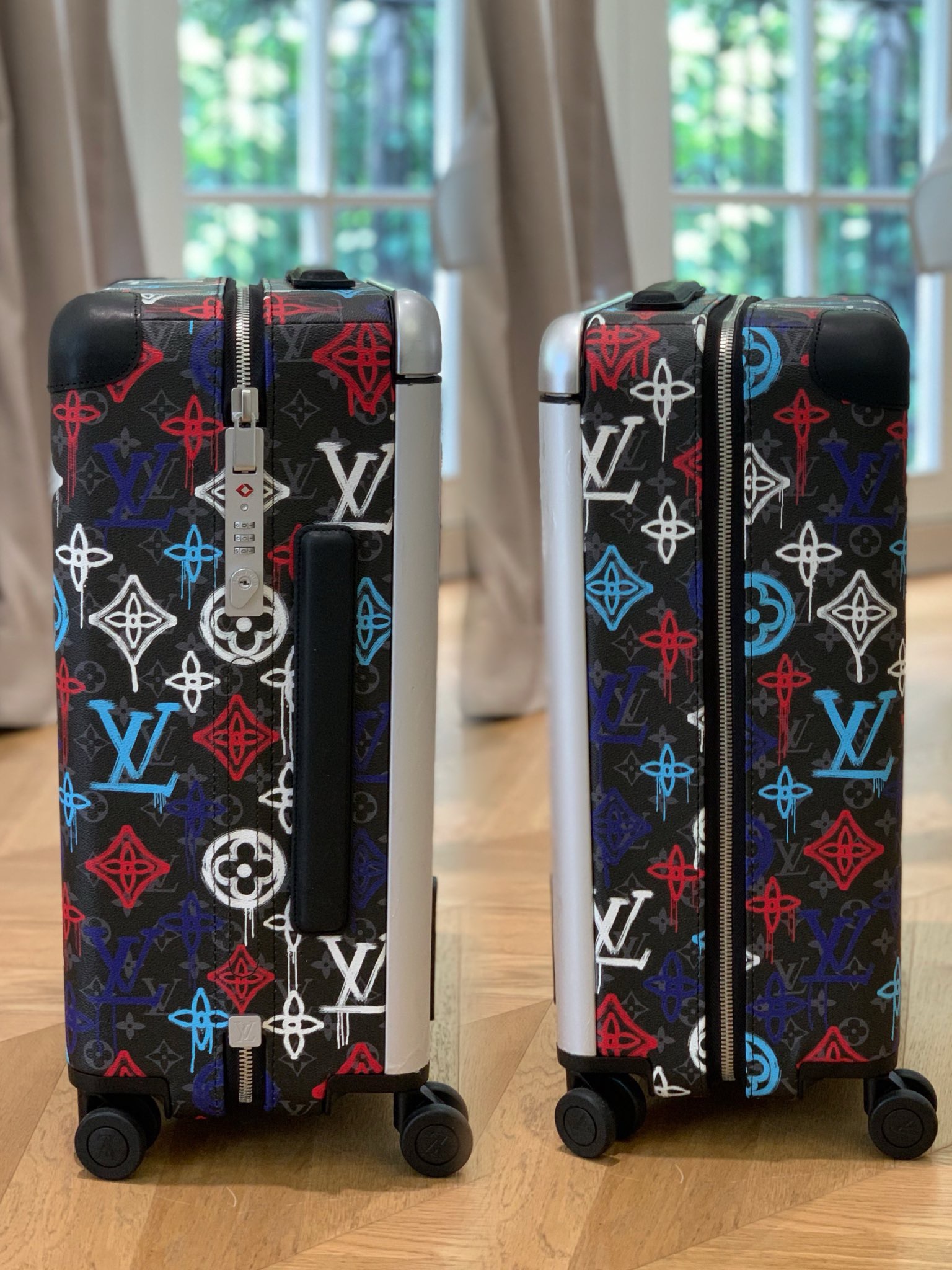 L*ouis V*uitton Luggage