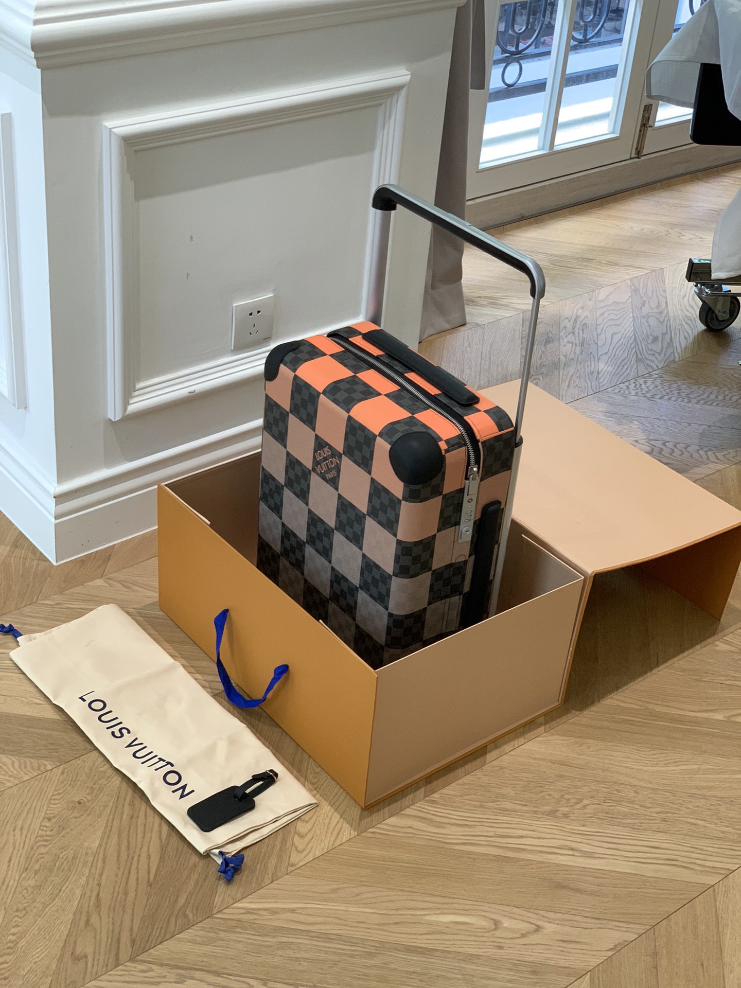 L*ouis V*uitton Luggage
