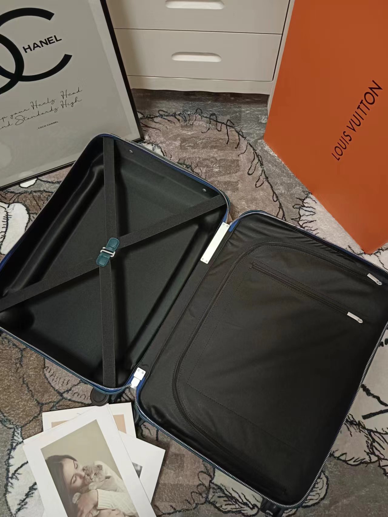 L*ouis V*uitton Luggage