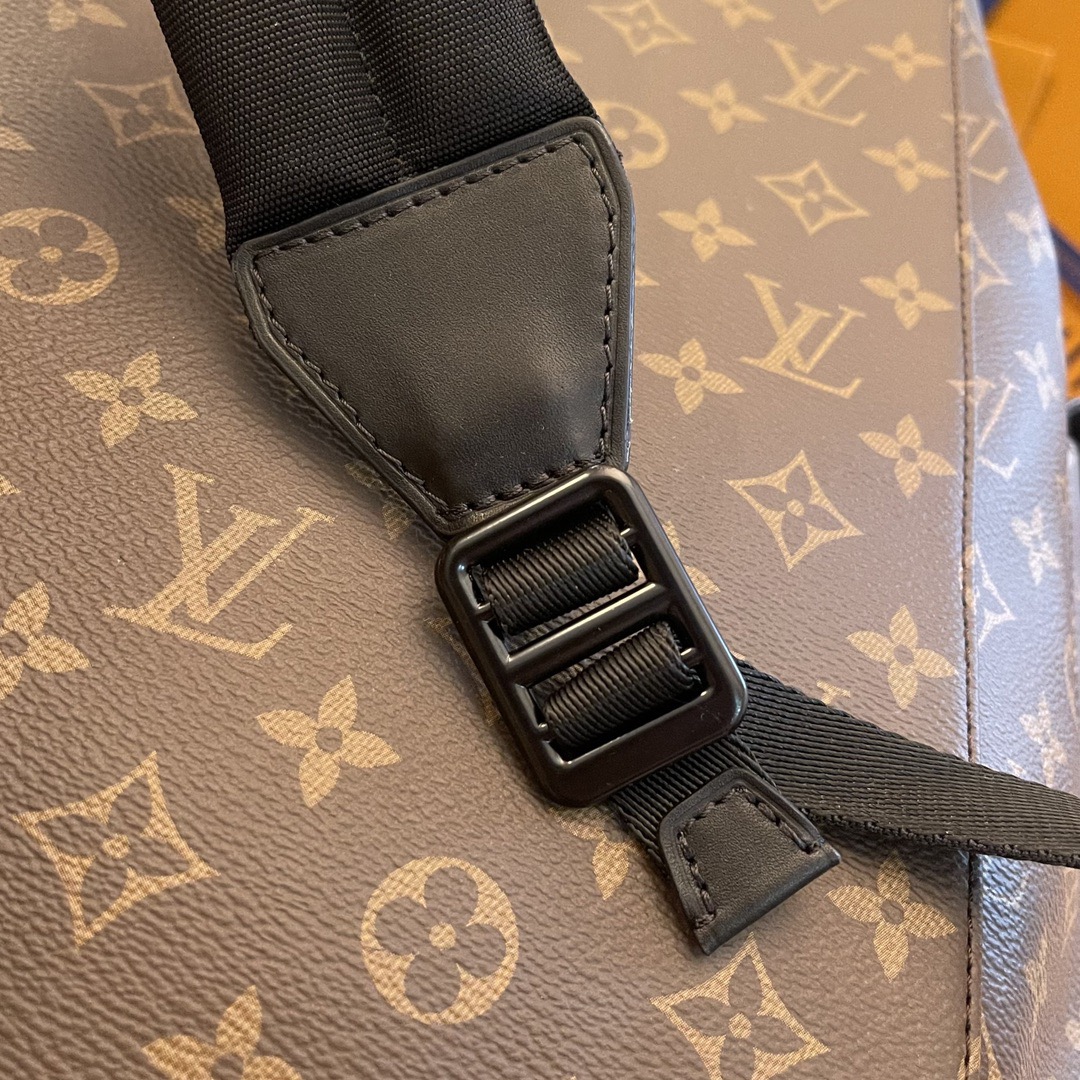 L*ouis V*uitton Top Bag