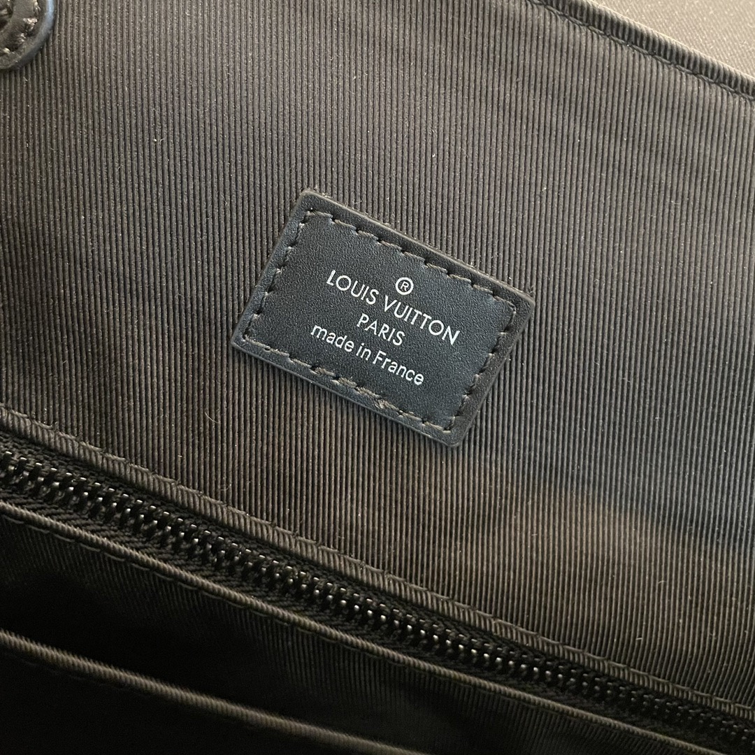 L*ouis V*uitton Top Bag
