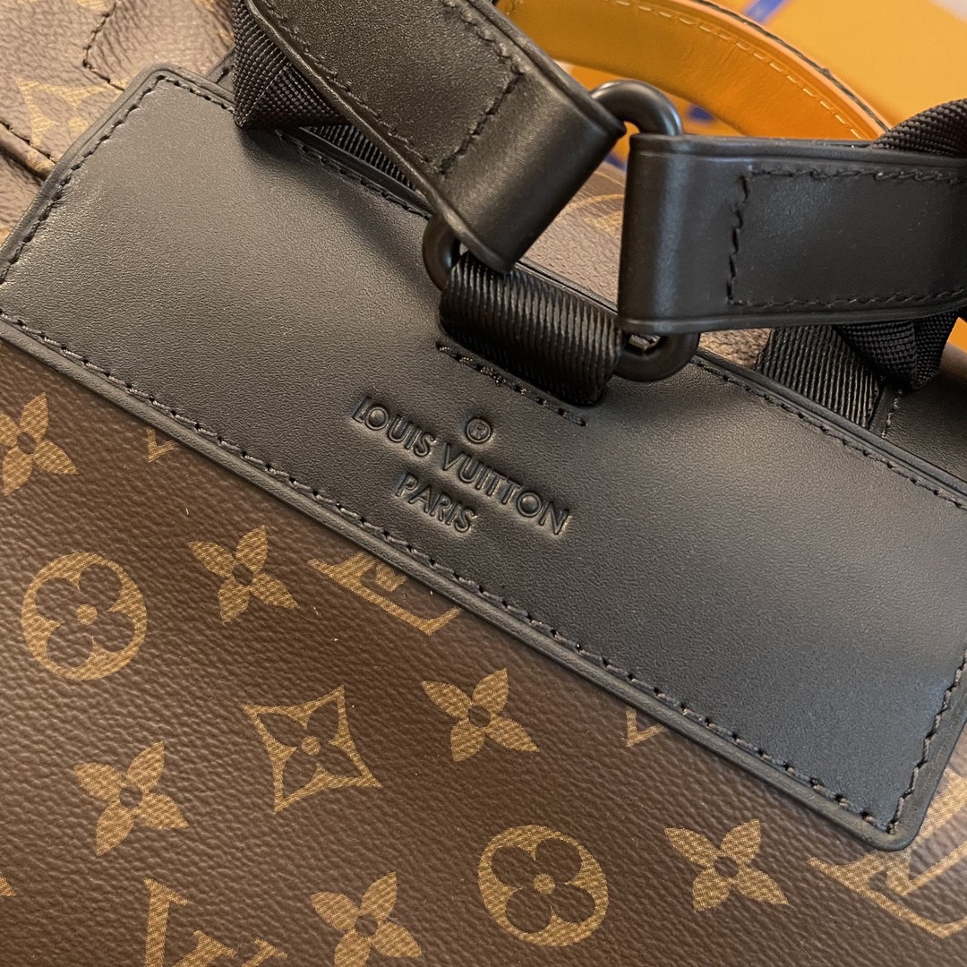 L*ouis V*uitton Top Bag