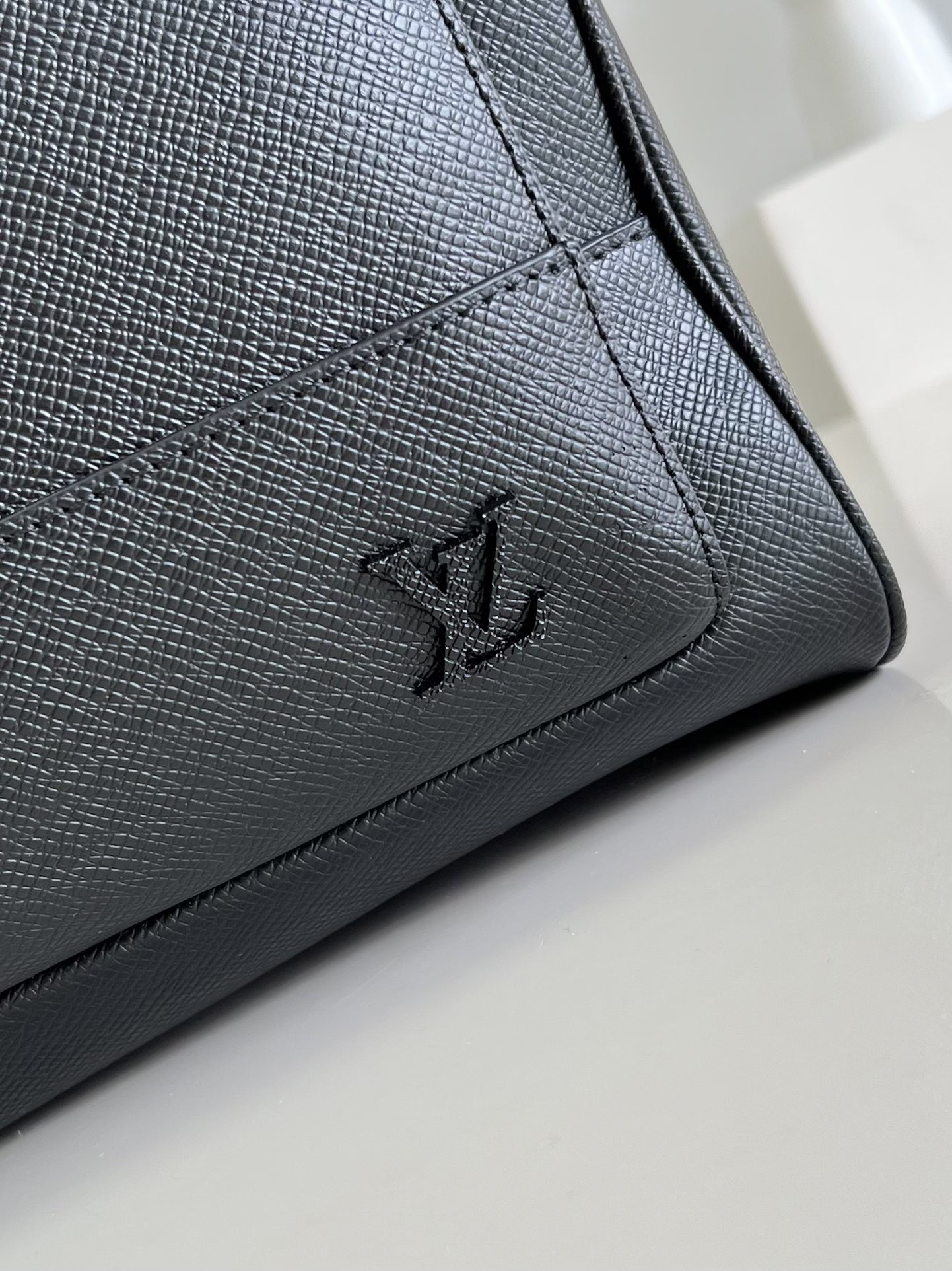 L*ouis V*uitton Top Bag