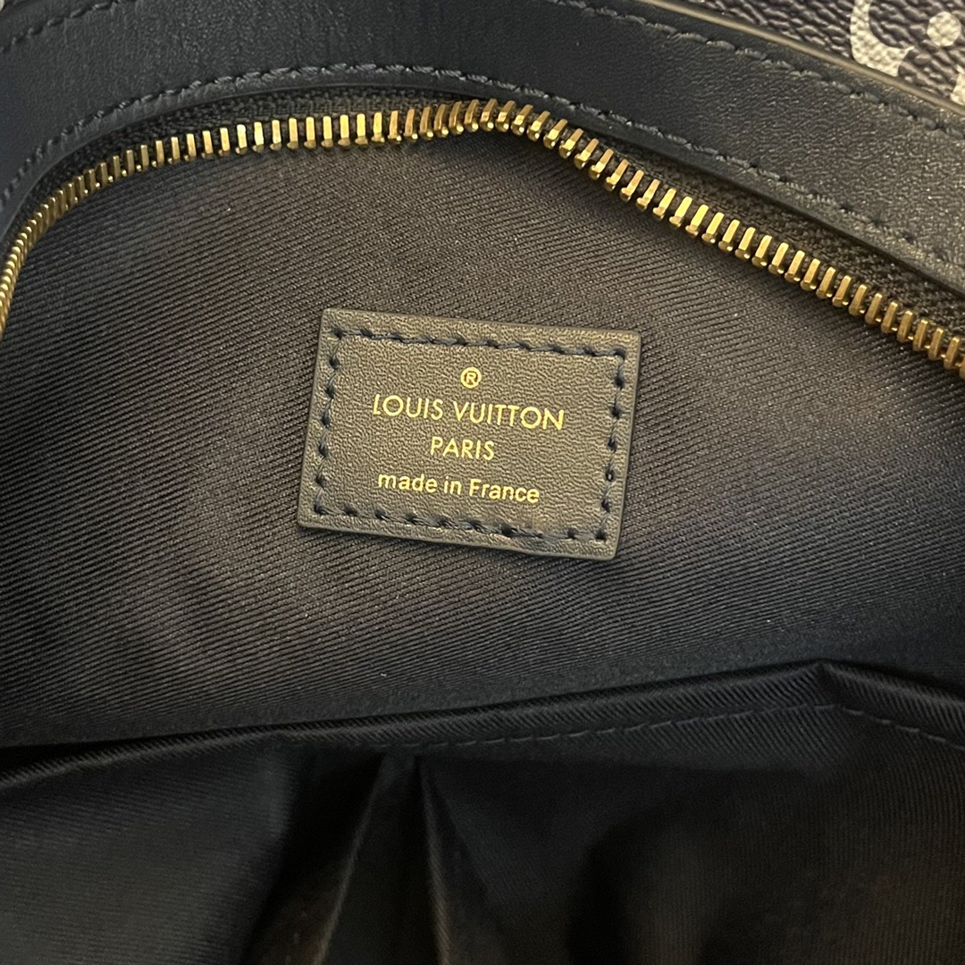 L*ouis V*uitton Top Bag