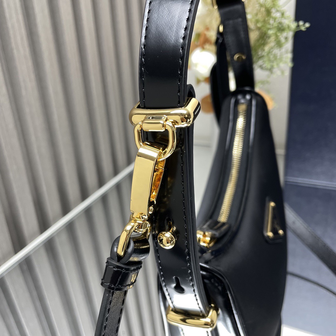 P*rada Bag Top Quality