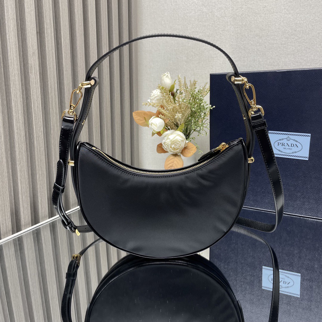 P*rada Bag Top Quality