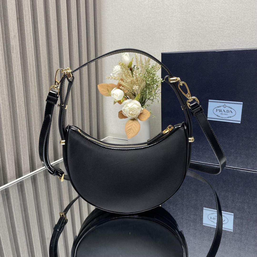P*rada Bag Top Quality