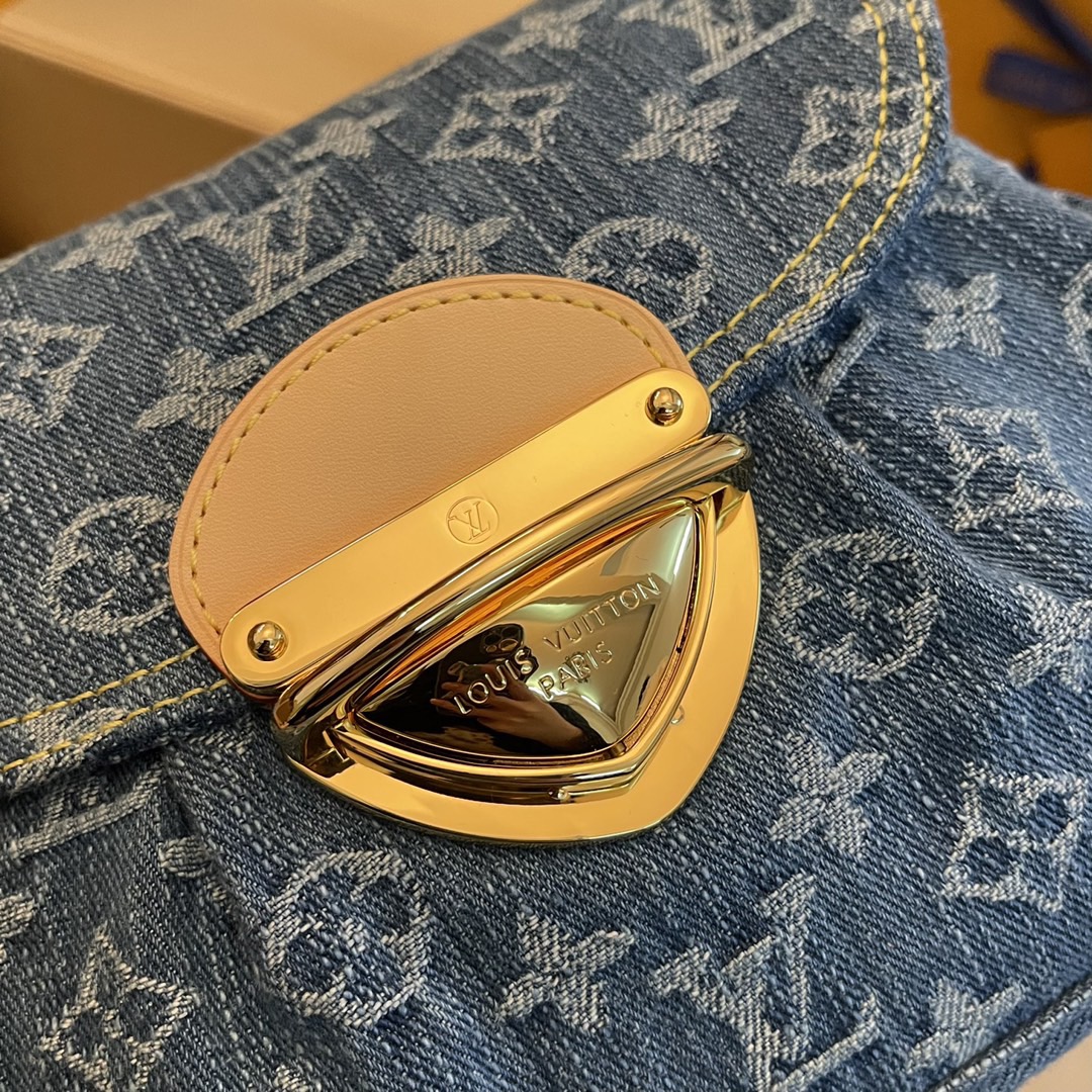 L*ouis V*uitton Top Bag