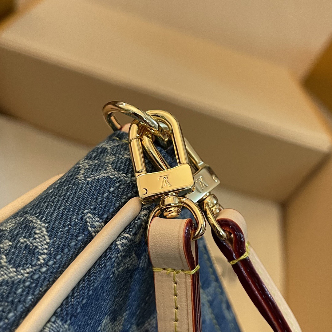 L*ouis V*uitton Top Bag
