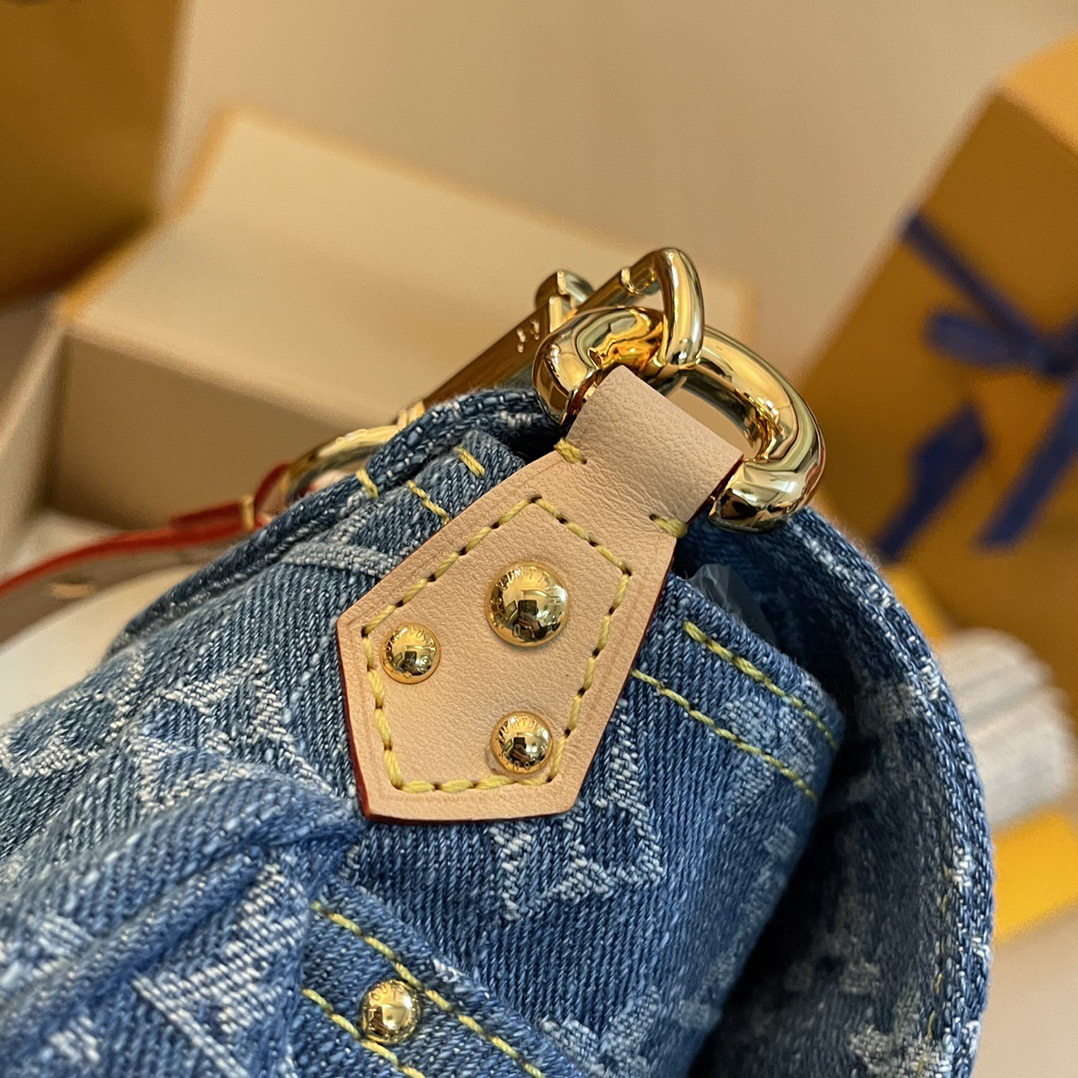 L*ouis V*uitton Top Bag