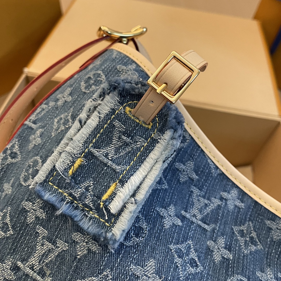 L*ouis V*uitton Top Bag