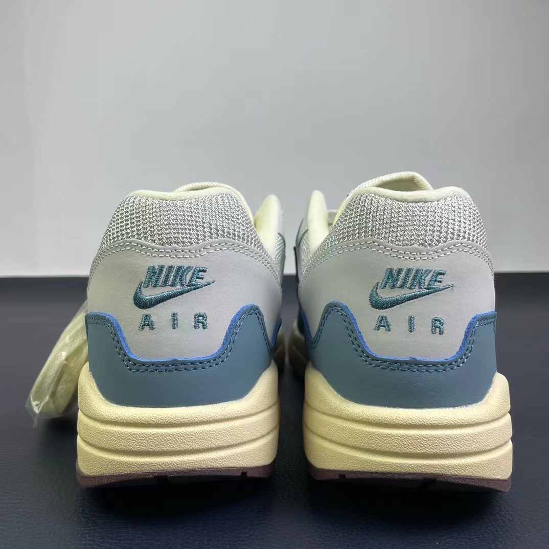 Nike Air Max+P*atta )