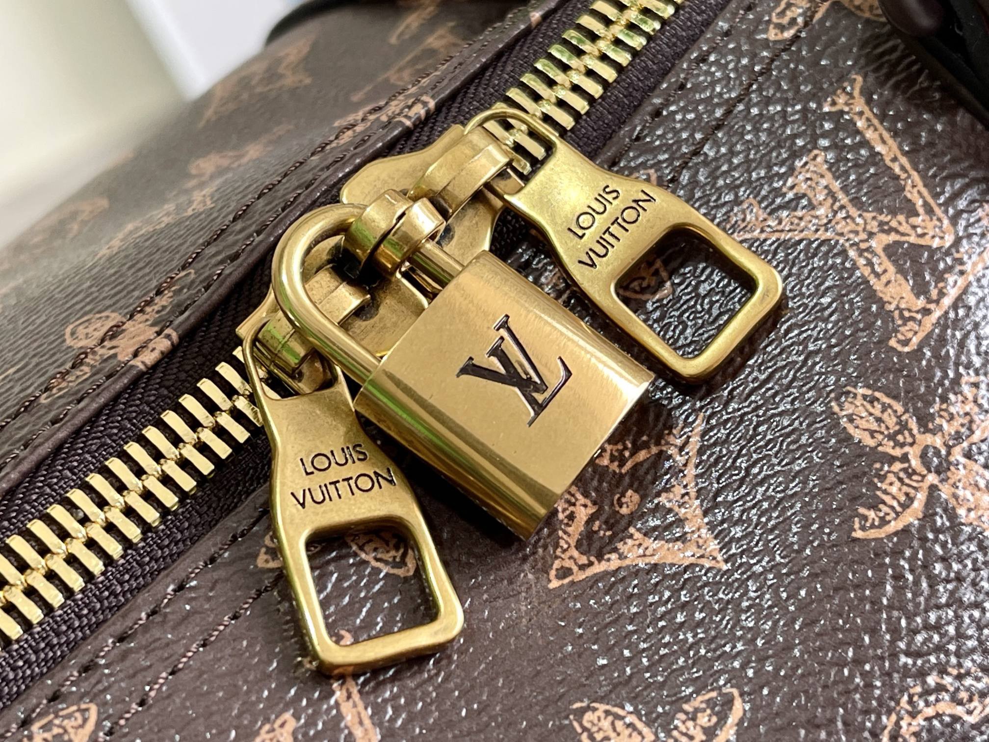 L*ouis V*uitton Top Bag