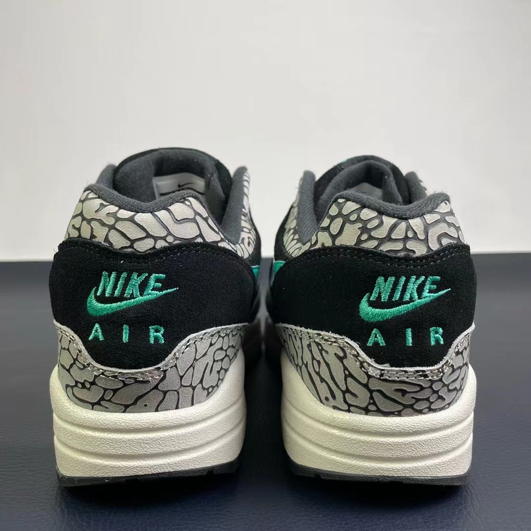 Nike Air Max+O WF )