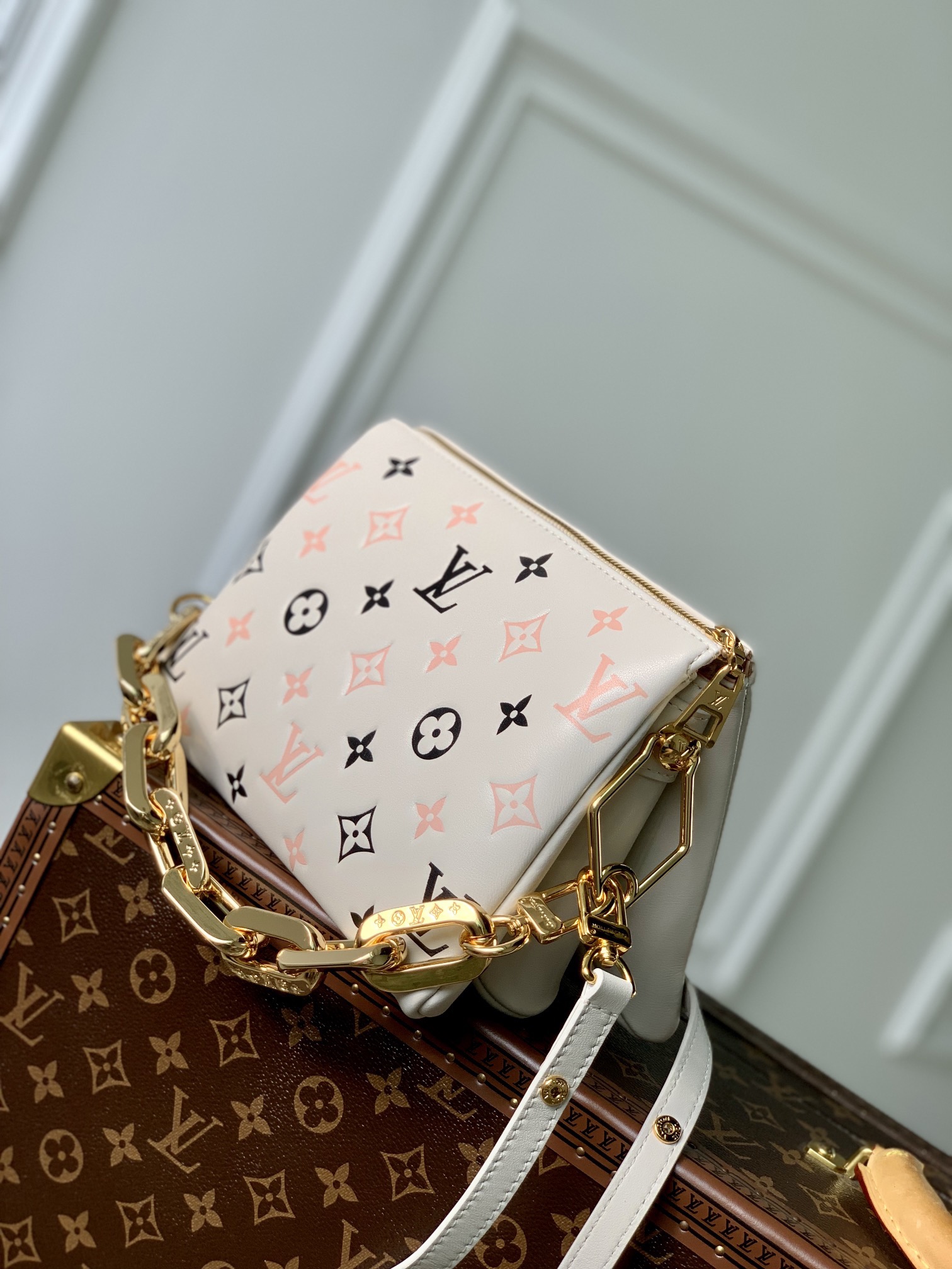 L*ouis V*uitton Top Bag