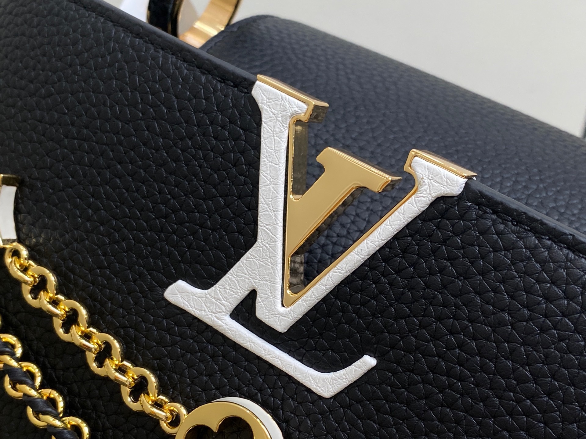 L*ouis V*uitton Top Bag