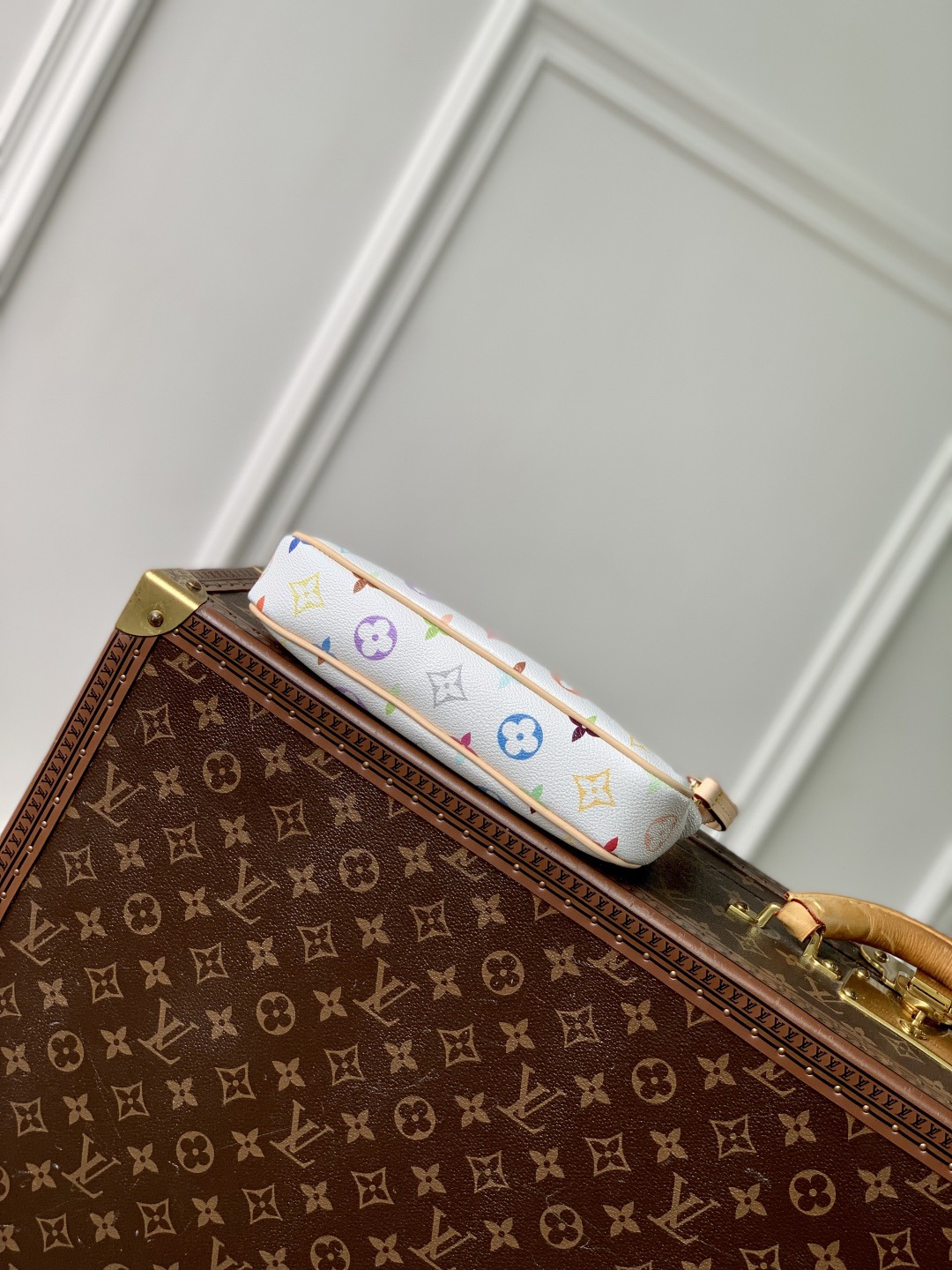 L*ouis V*uitton Top Bag