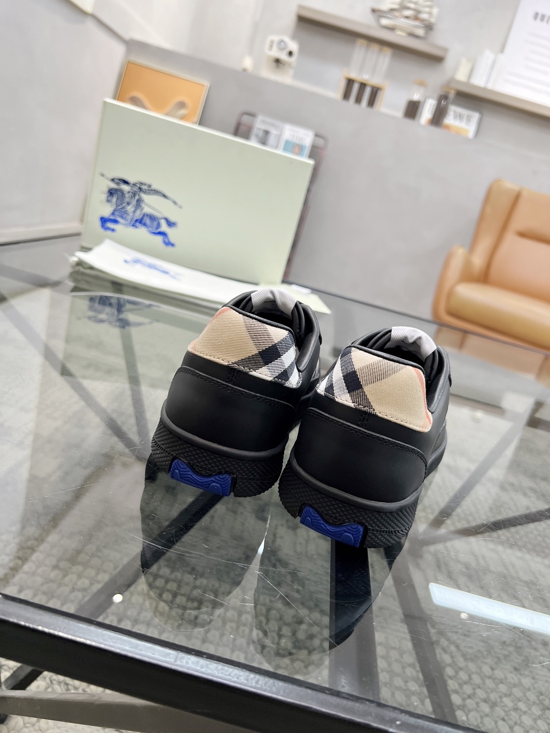Men B*rberry Sneaker ()