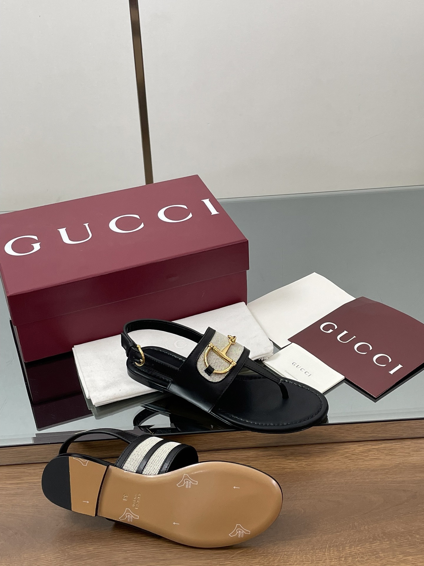 Women G*ucci
