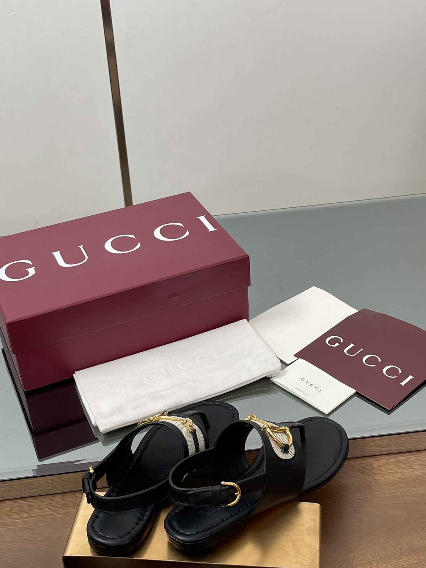 Women G*ucci