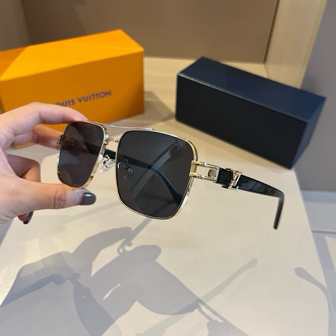 L*ouis V*uitton Glasses