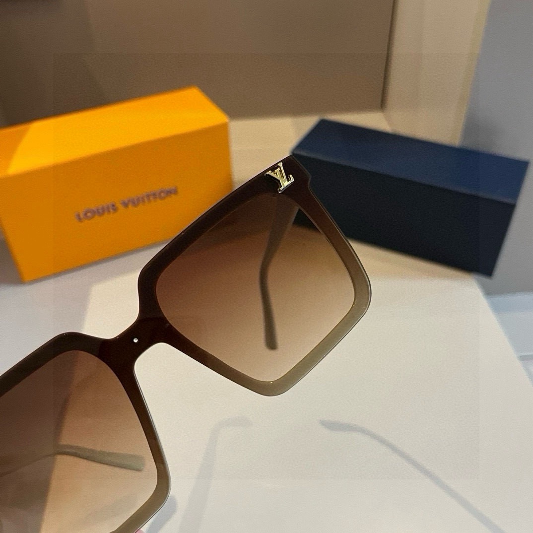 L*ouis V*uitton Glasses