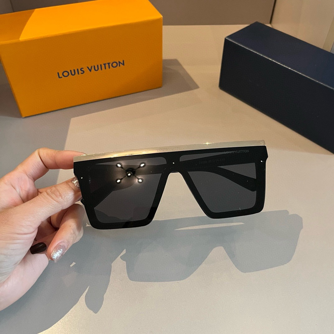 L*ouis V*uitton Glasses