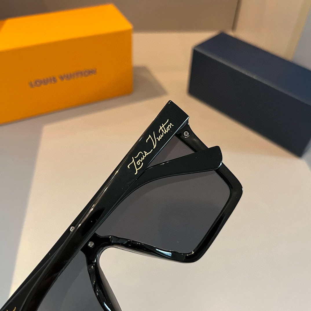 L*ouis V*uitton Glasses
