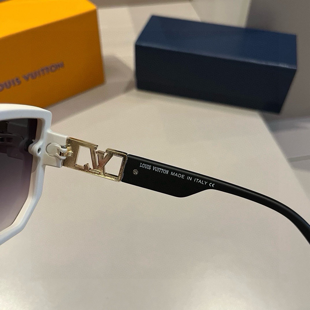 L*ouis V*uitton Glasses