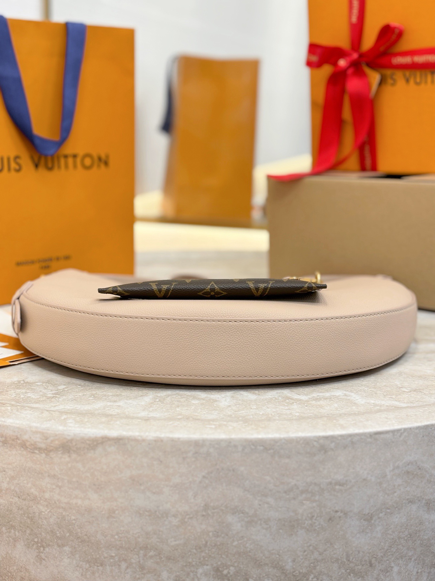 L*ouis V*uitton Top Bag