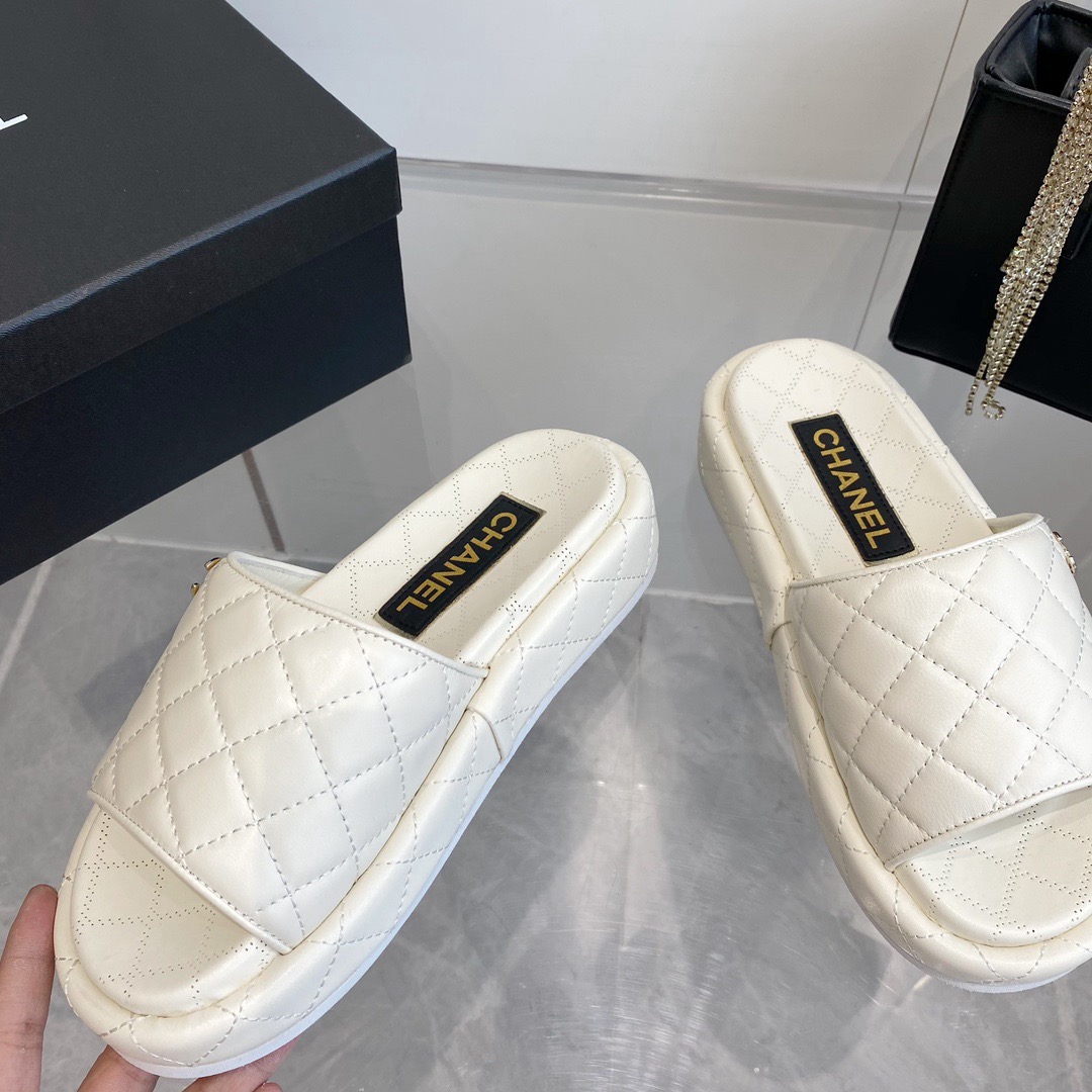 Women Top Quality C*hanel shoes