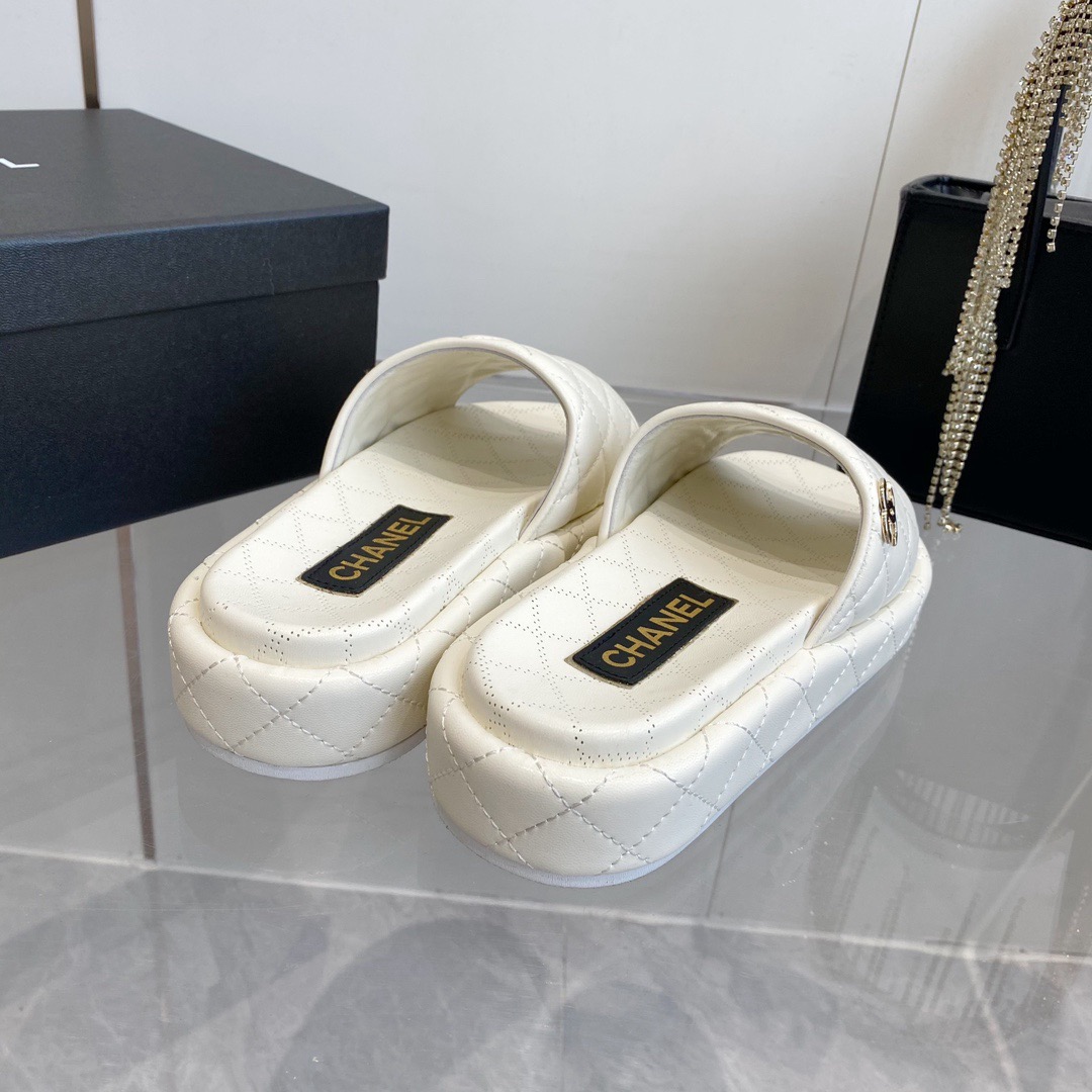 Women Top Quality C*hanel shoes