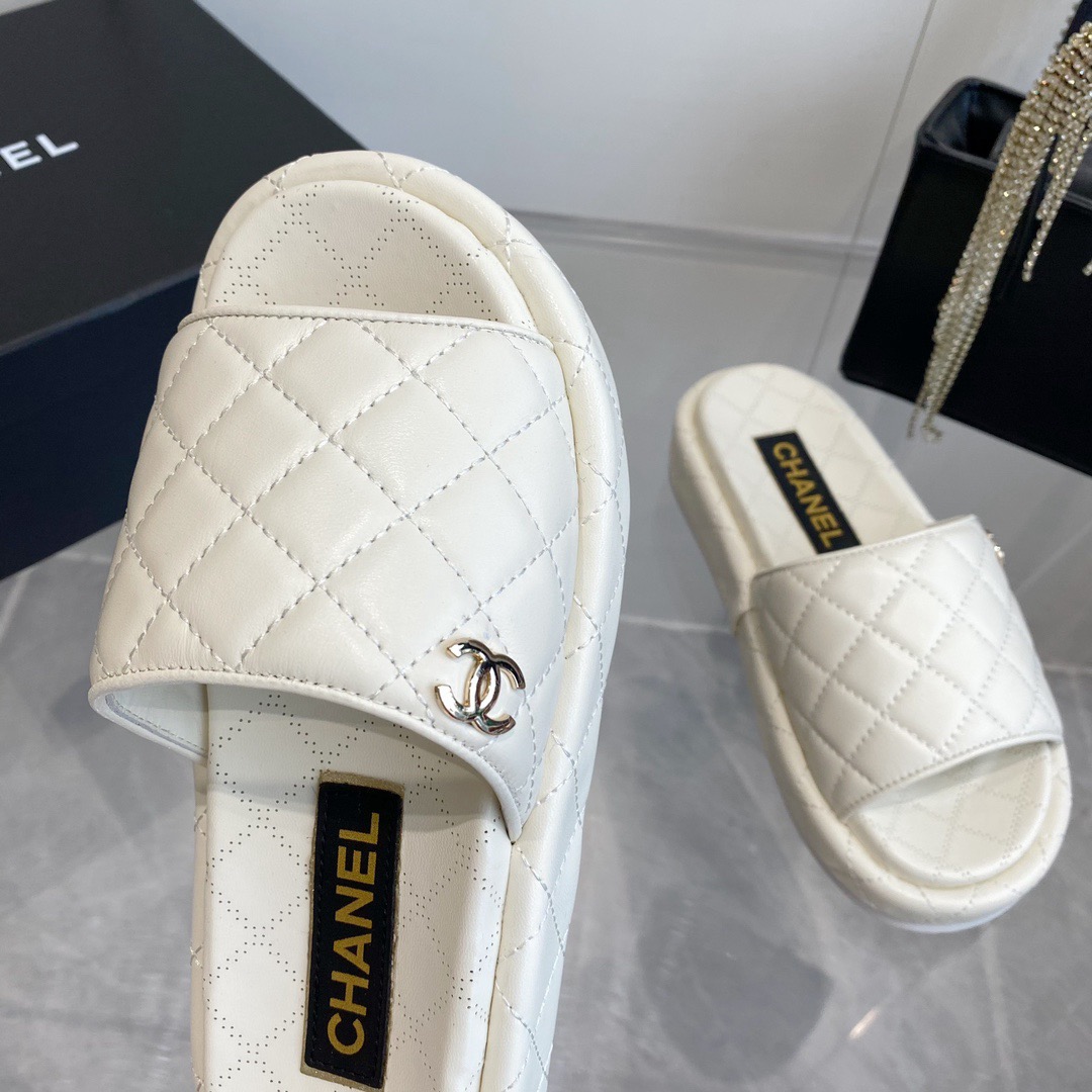 Women Top Quality C*hanel shoes