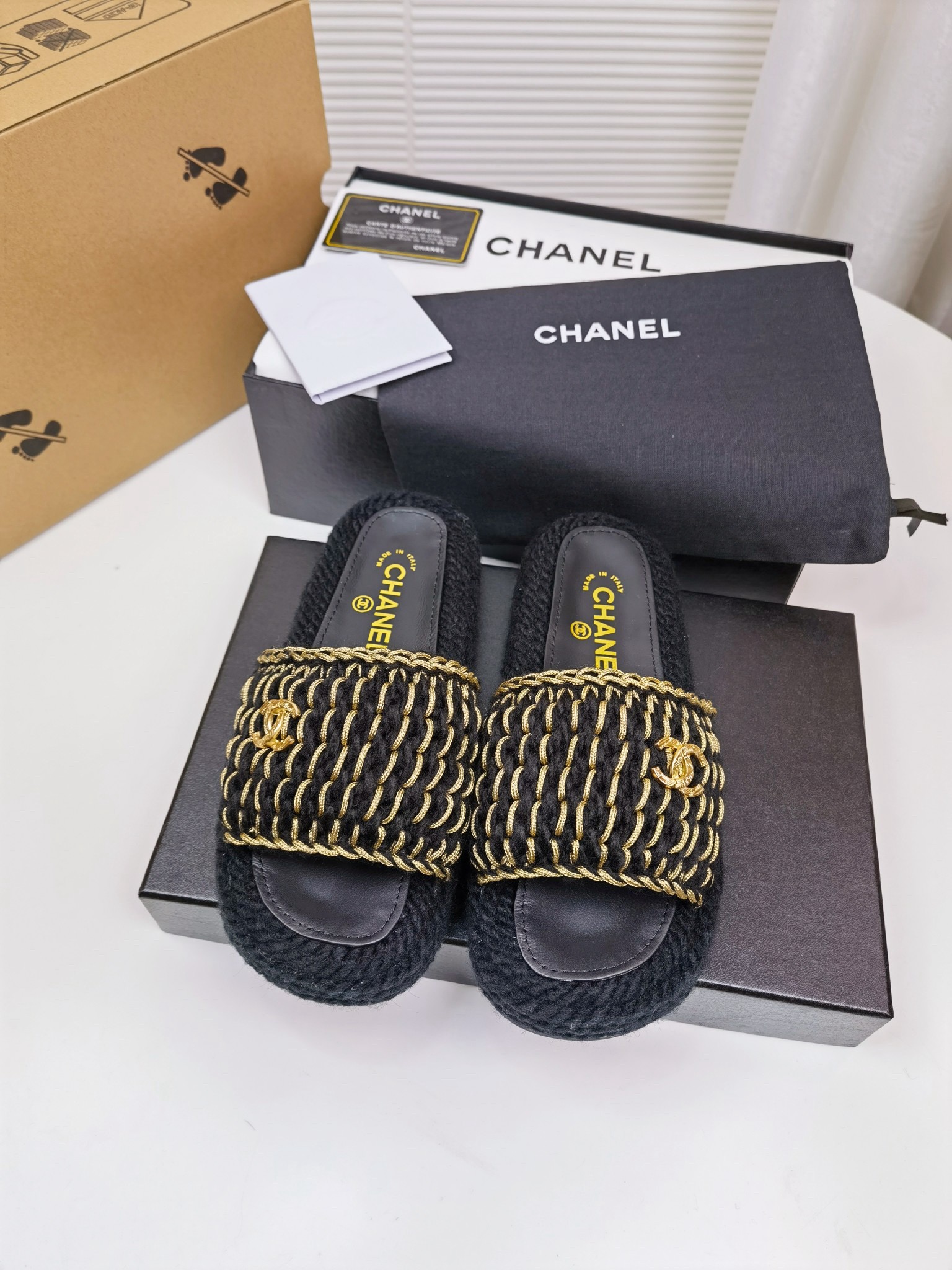 Women Top Quality C*hanel shoes