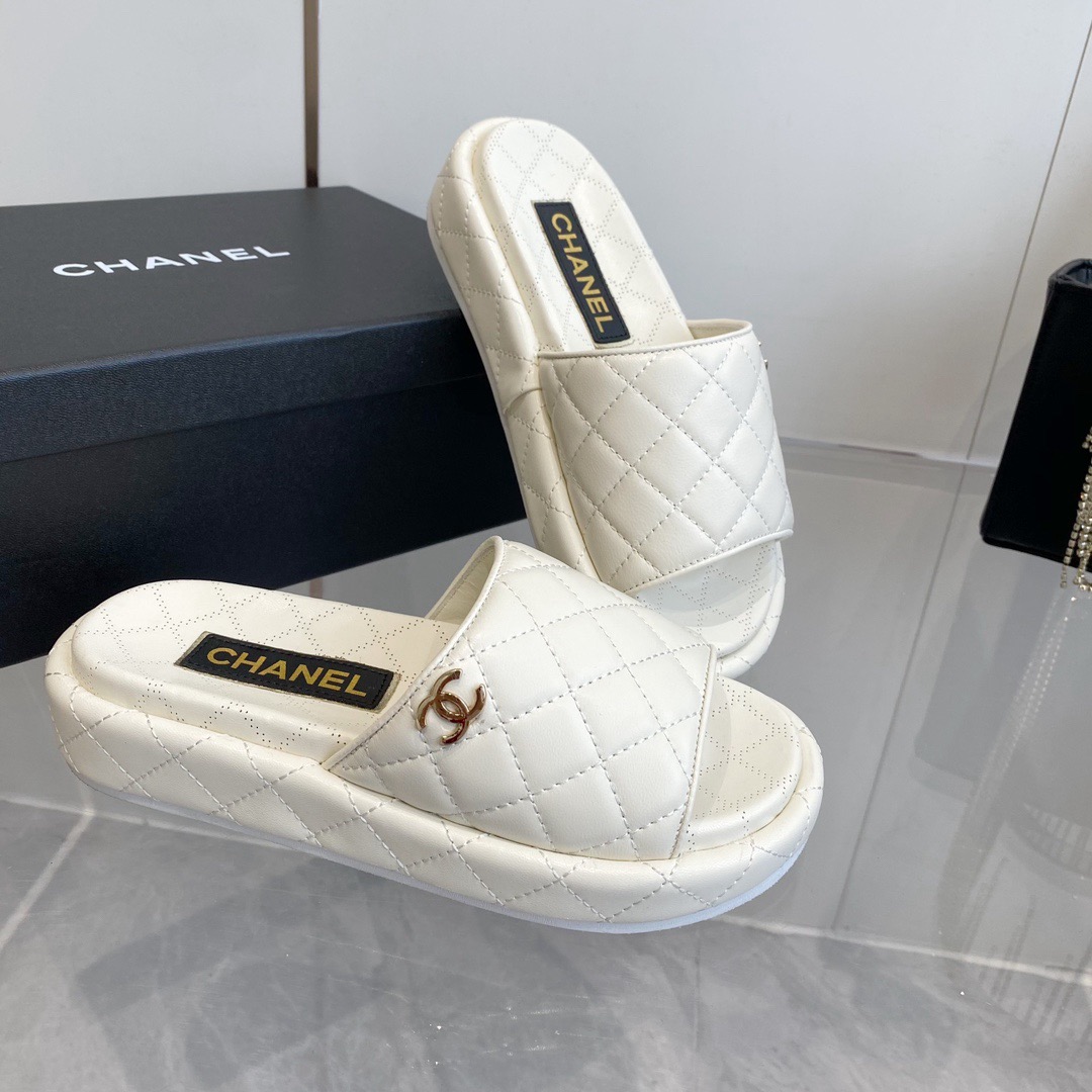 Women Top Quality C*hanel shoes