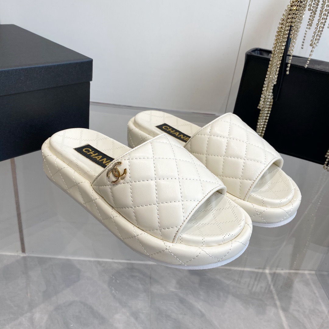 Women Top Quality C*hanel shoes