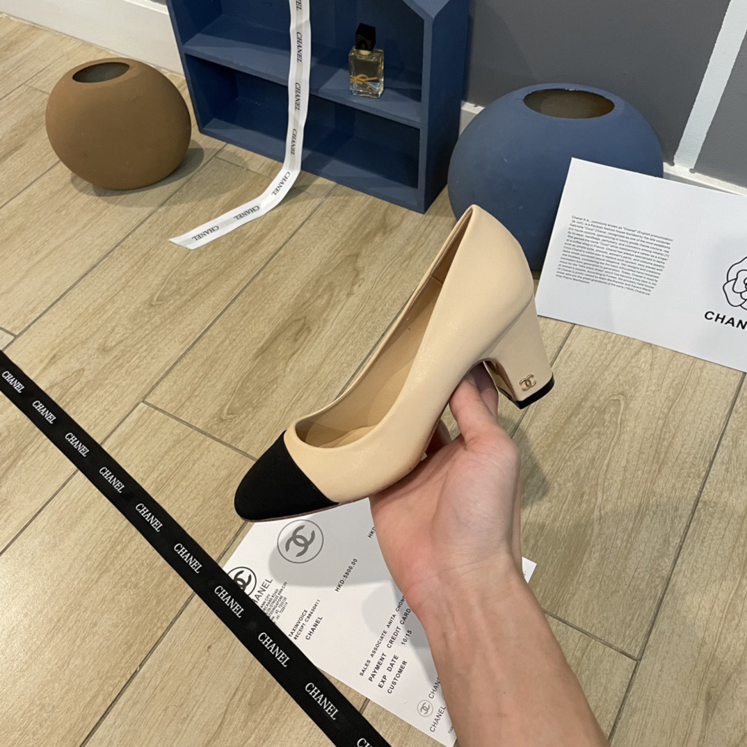 Women Top Quality C*hanel shoes