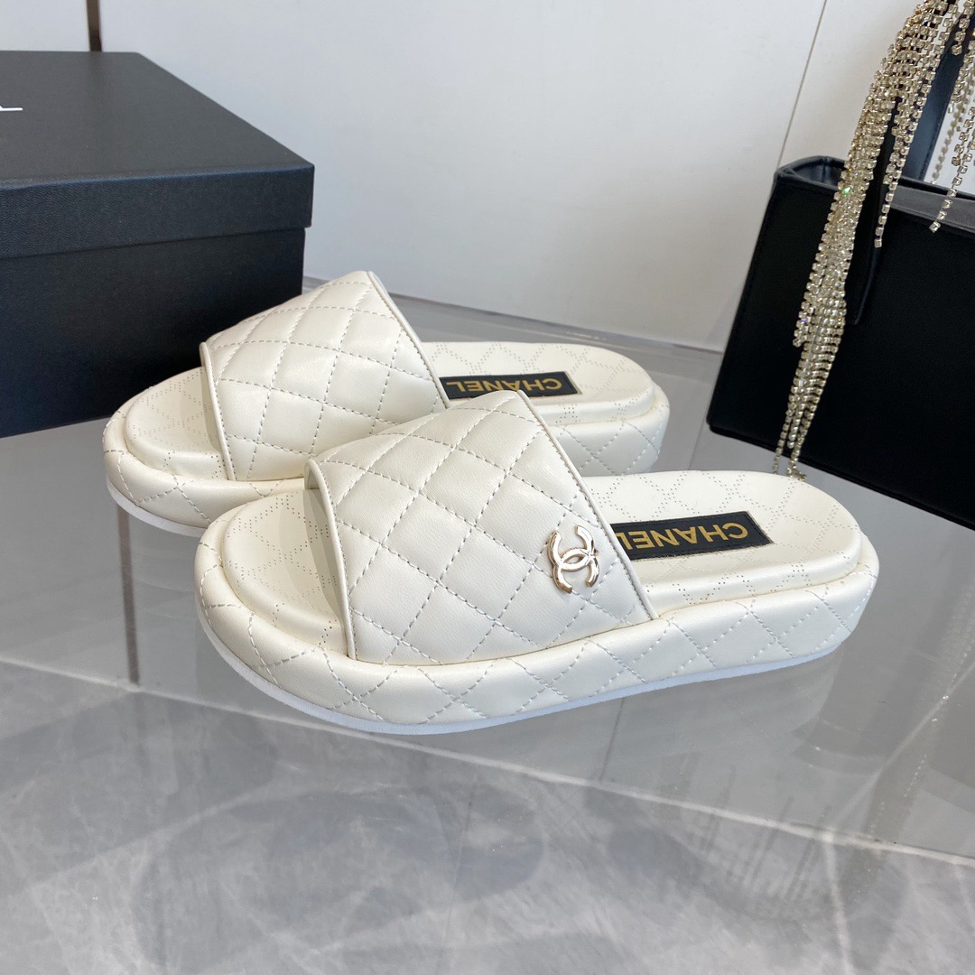 Women Top Quality C*hanel shoes